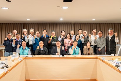 附圖、洪申翰部長與各檢查機關首長合照